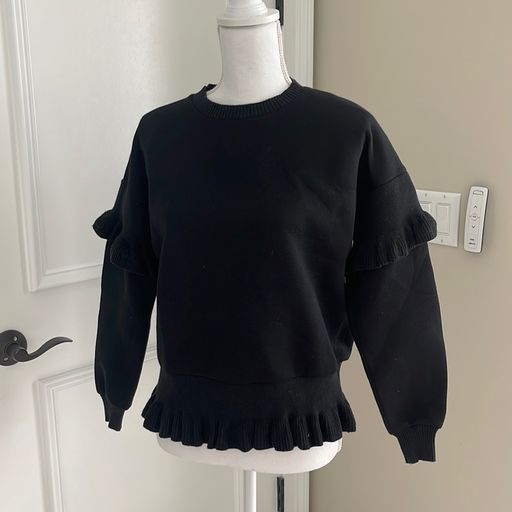 Sweatshirt, black size 16 girls , it can be a size small adults